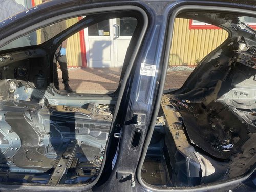 STALP MIJLOC STANGA BMW SERIA 5 F 10 - - (2010 2014)