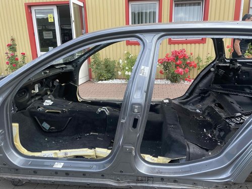 STALP MIJLOC STANGA BMW SERIA 5 F 11 - - (2010 2014)