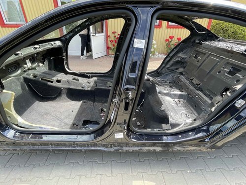 STALP MIJLOC STANGA BMW SERIA 7 F 01 - - (2013 2015)