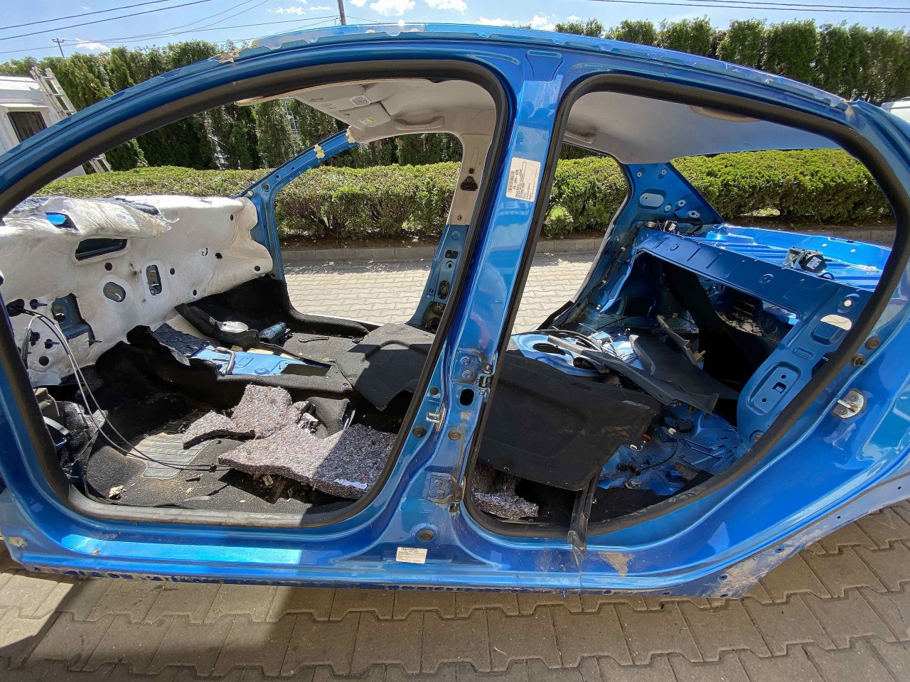 STALP MIJLOC STANGA DACIA LOGAN - - (2020 2024)