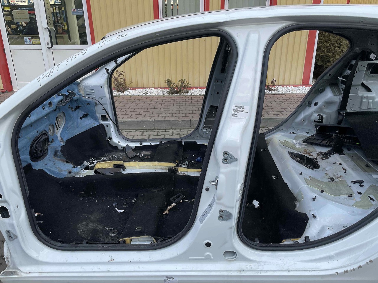 STALP MIJLOC STANGA FIAT TIPO TIPO - - (2015 2020)