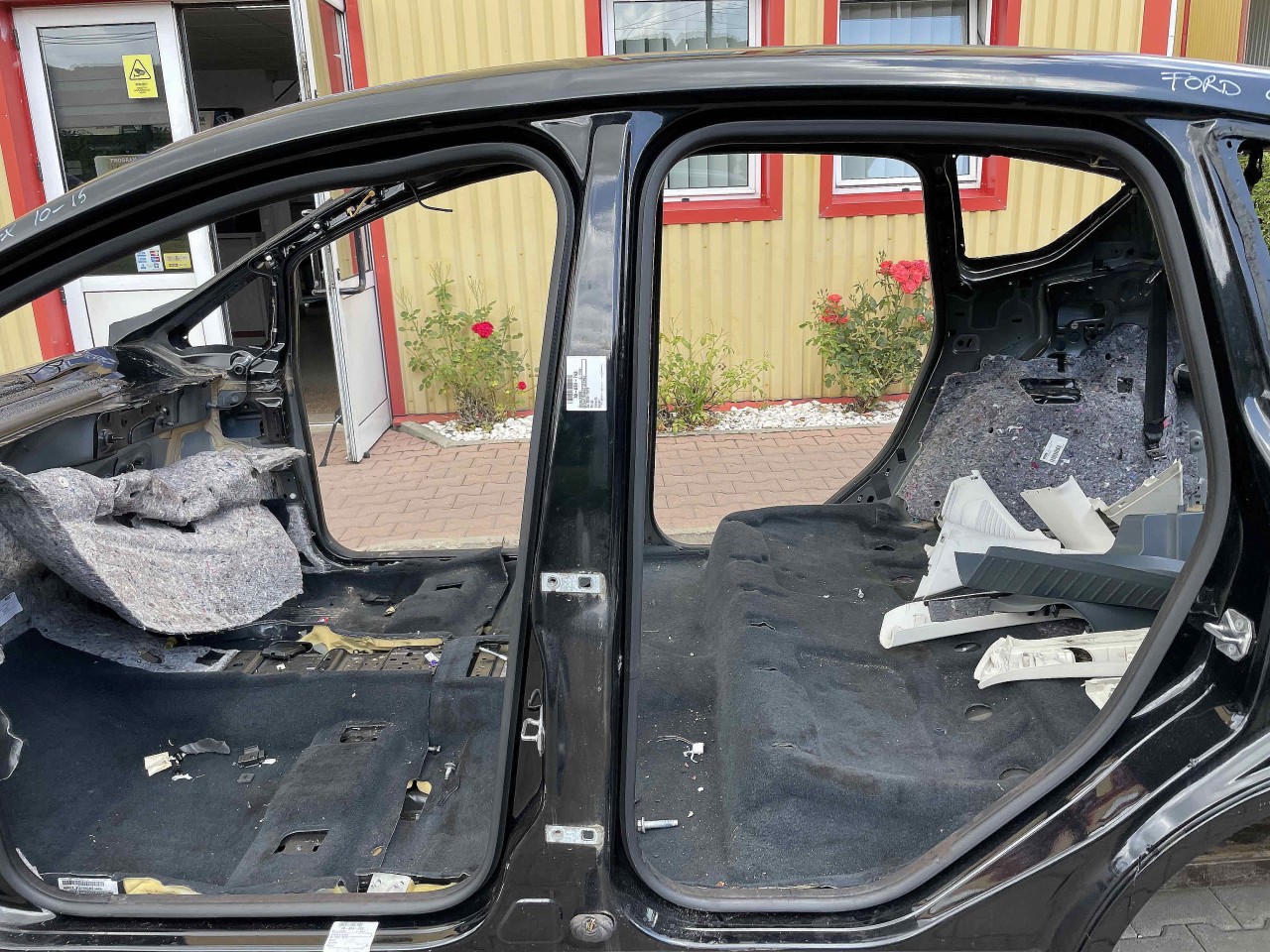 STALP MIJLOC STANGA FORD C-MAX C-MAX - - (2010 2015)