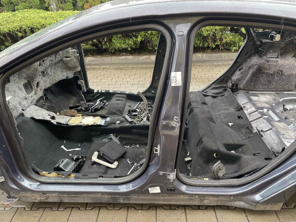 STALP MIJLOC STANGA FORD FOCUS - - (2011 2014)