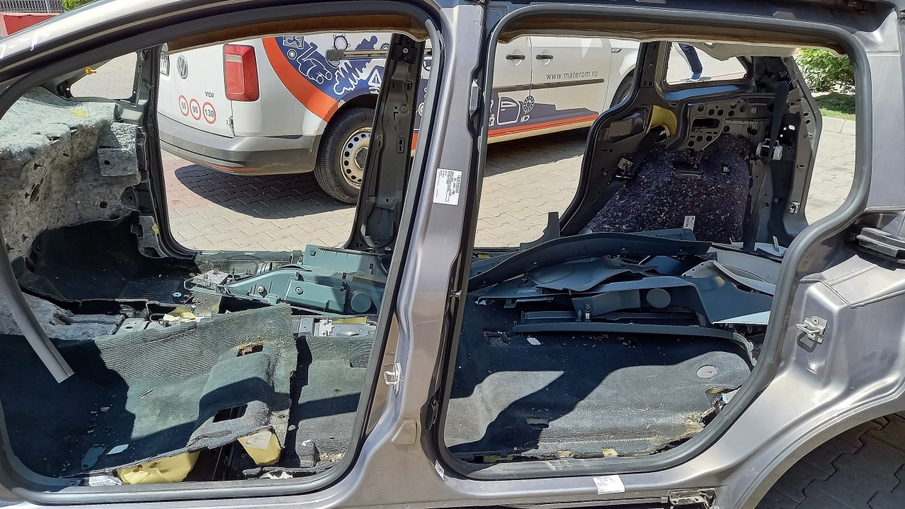 STALP MIJLOC STANGA FORD GRAND C-MAX - - (2010 2015)