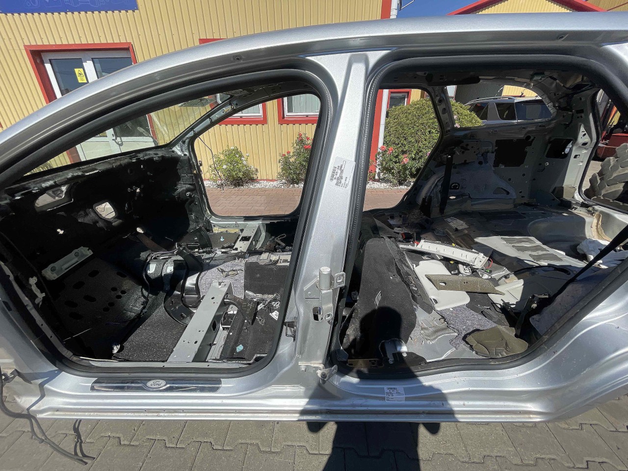STALP MIJLOC STANGA FORD MONDEO - - (2007 2014)