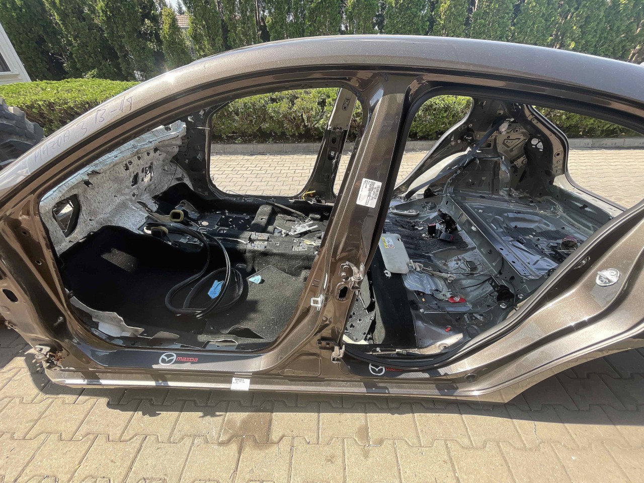 STALP MIJLOC STANGA MAZDA 3 - - (2013 2018)