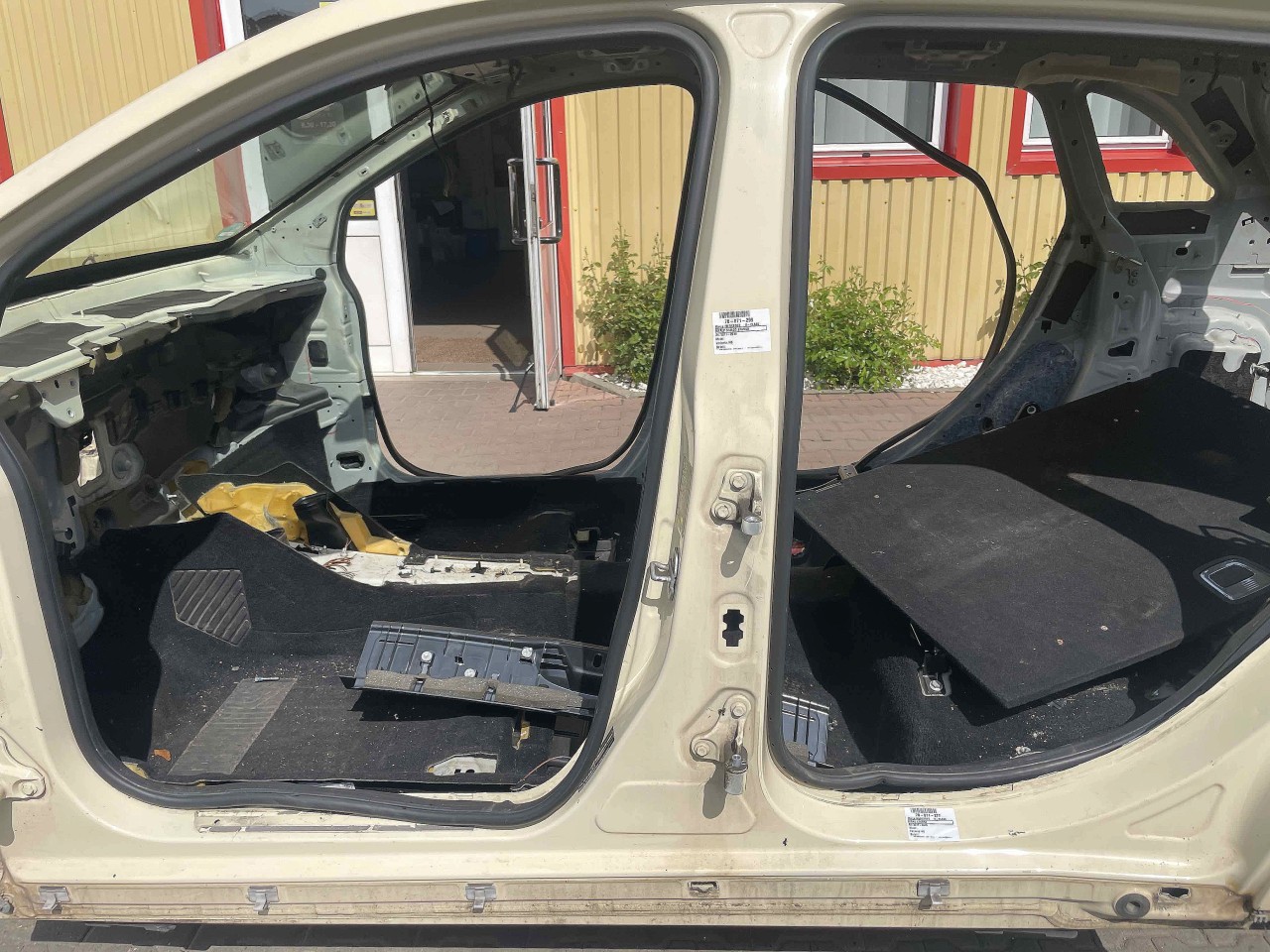 STALP MIJLOC STANGA MERCEDES B-CLASS - - (2011 2018)