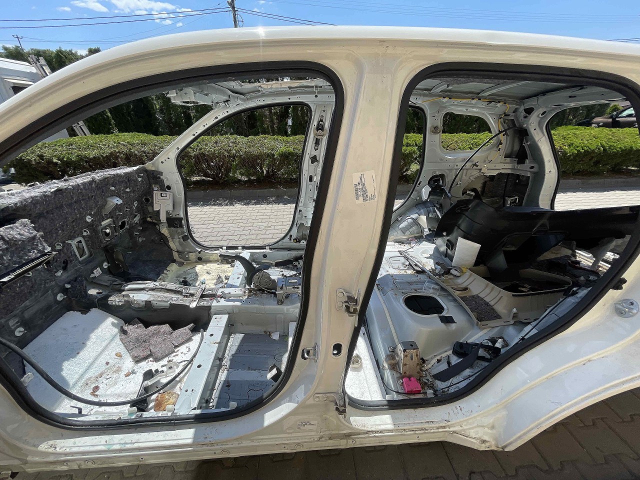 STALP MIJLOC STANGA MITSUBISHI OUTLANDER - - (2012 2016)