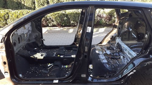 STALP MIJLOC STANGA NISSAN QASHQAI - - (2013 2017)