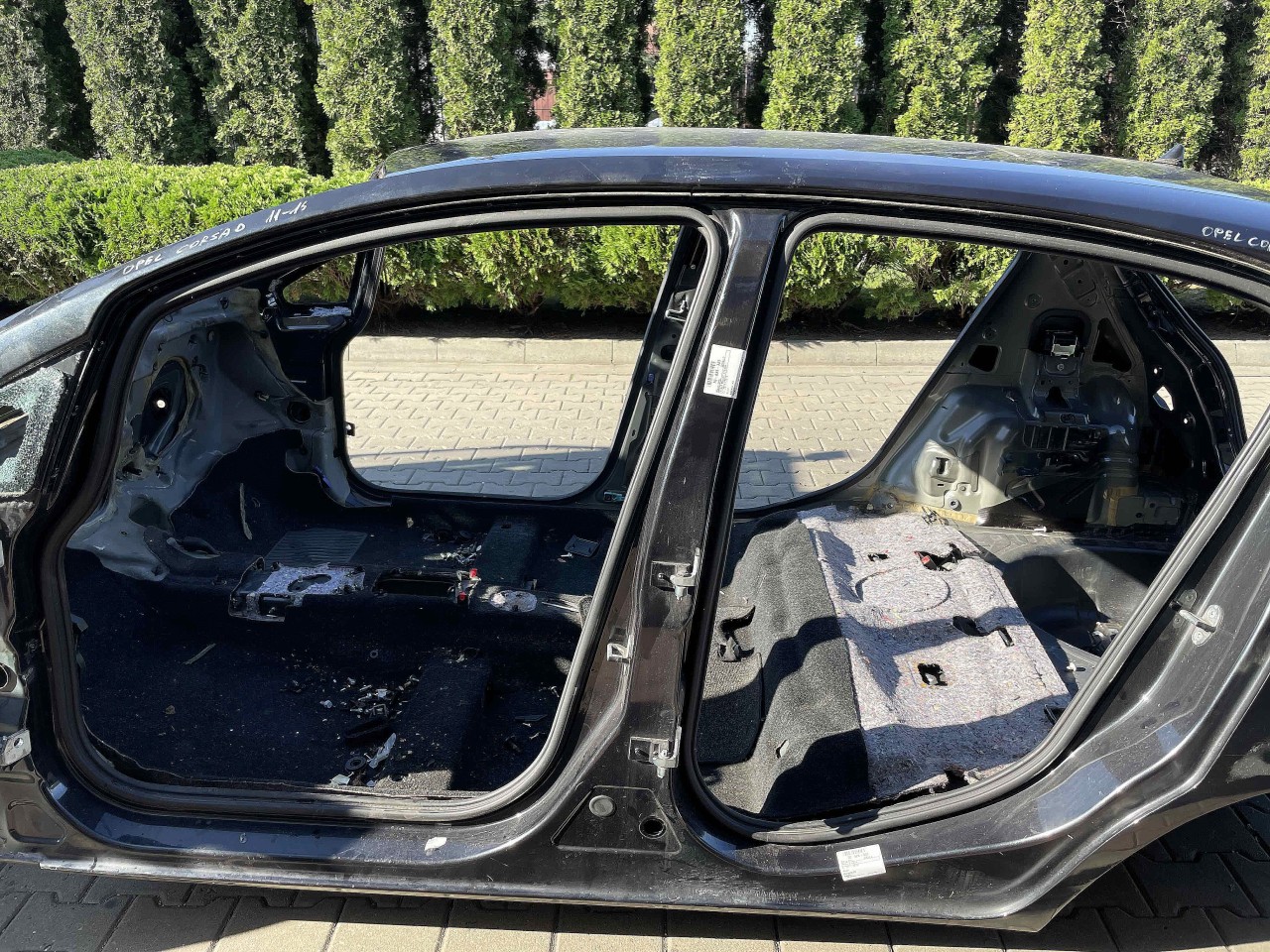 STALP MIJLOC STANGA OPEL CORSA D - - (2011 2014)