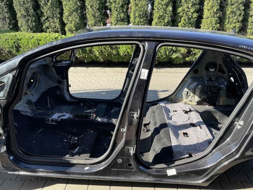 STALP MIJLOC STANGA OPEL CORSA D - - (2011 2014)