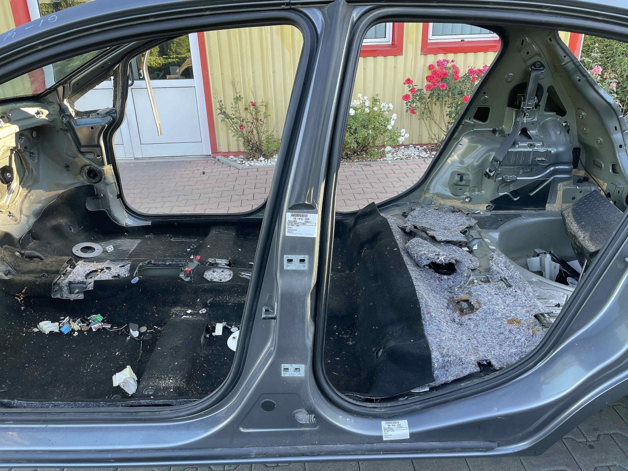 STALP MIJLOC STANGA OPEL CORSA E CORSA E - - (2014 2019)
