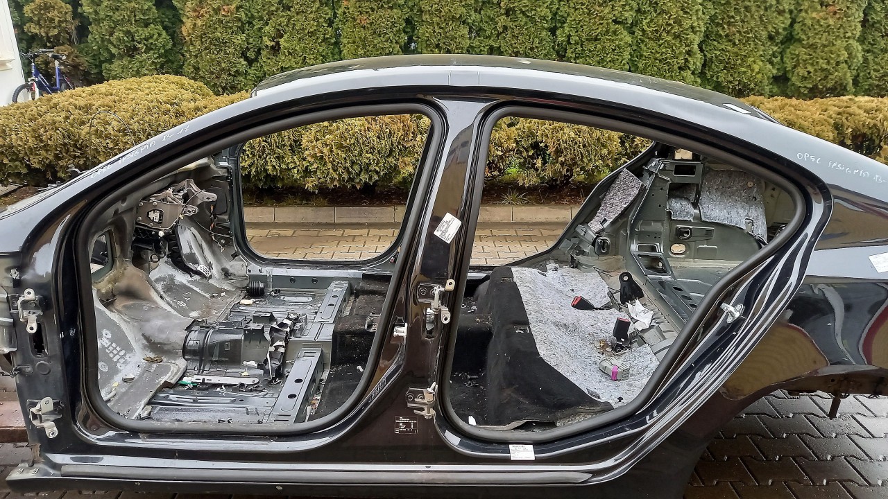 STALP MIJLOC STANGA OPEL INSIGNIA - - (2013 2017)