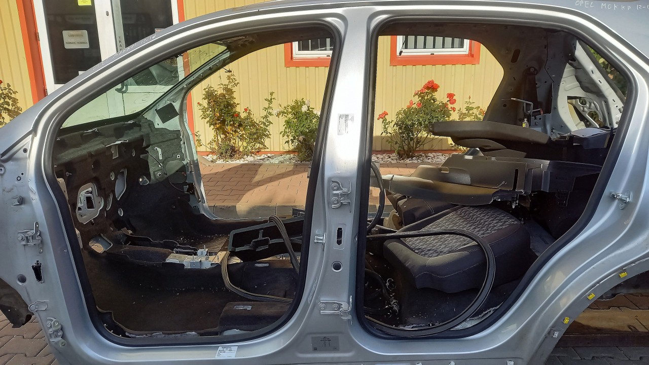 STALP MIJLOC STANGA OPEL MOKKA MOKKA - - (2012 2016)