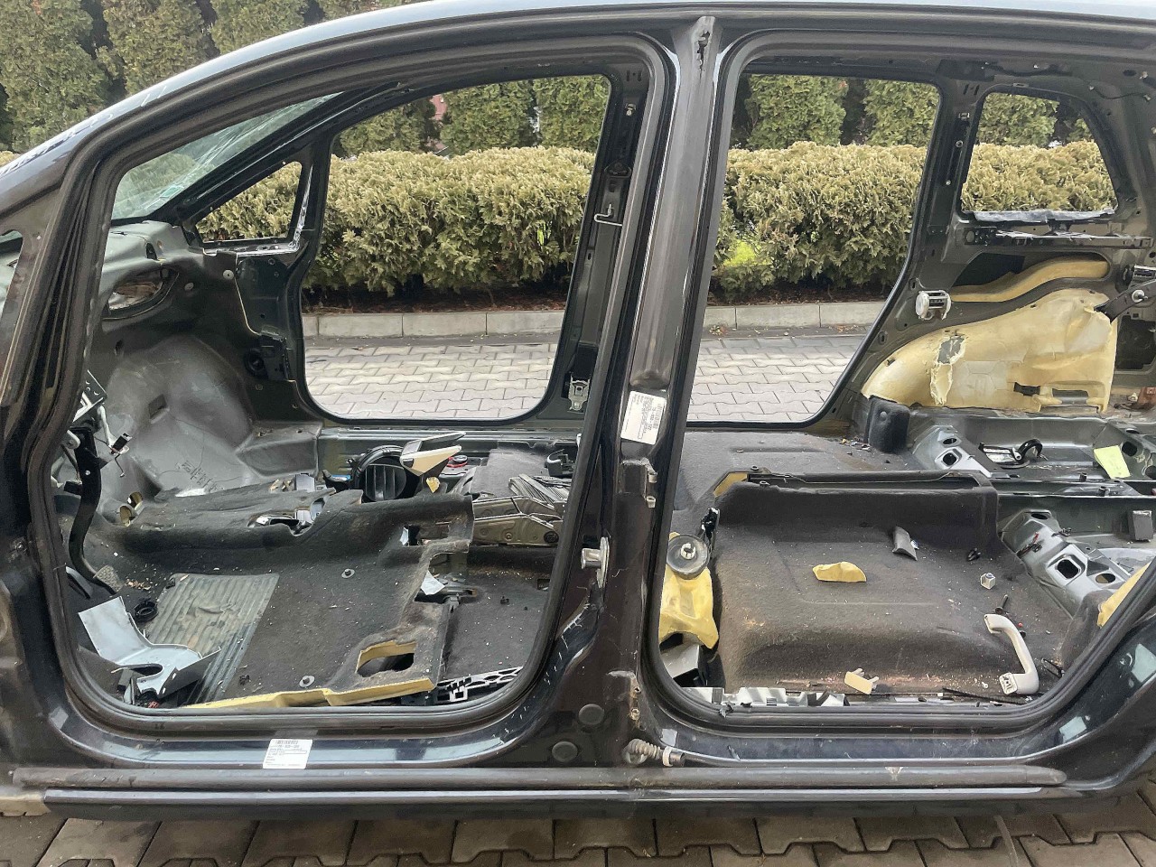 STALP MIJLOC STANGA OPEL ZAFIRA B ZAFIRA B - - (2005 2011)