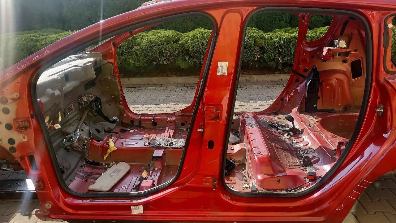 STALP MIJLOC STANGA PEUGEOT 3008 - - (2008 2013)