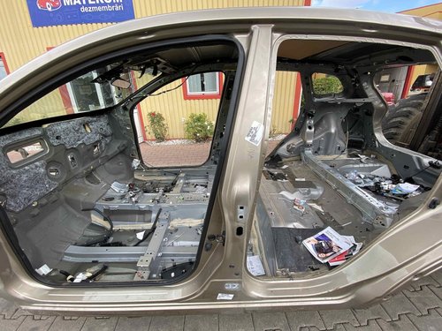 STALP MIJLOC STANGA RENAULT KADJAR - - (2015 2018)