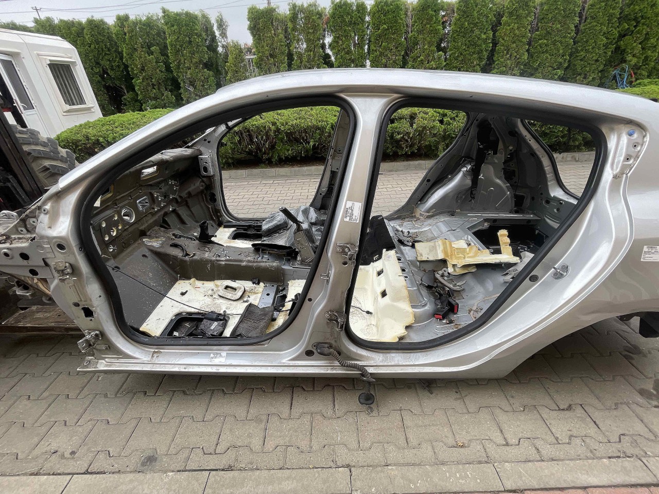 STALP MIJLOC STANGA RENAULT MEGANE - - (2012 2016)