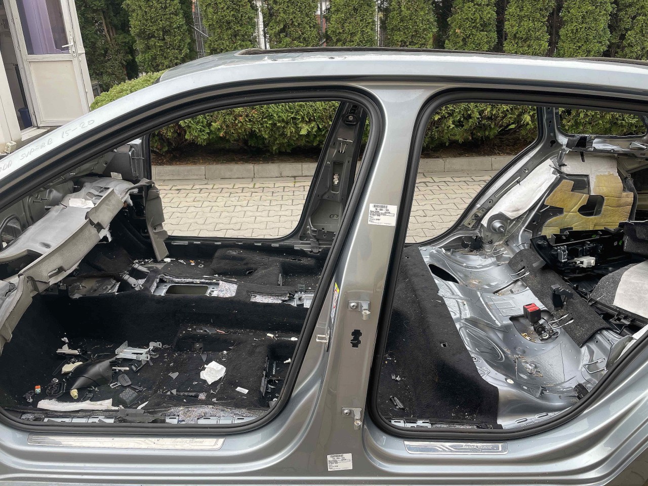STALP MIJLOC STANGA SKODA SUPERB - - (2015 2020)