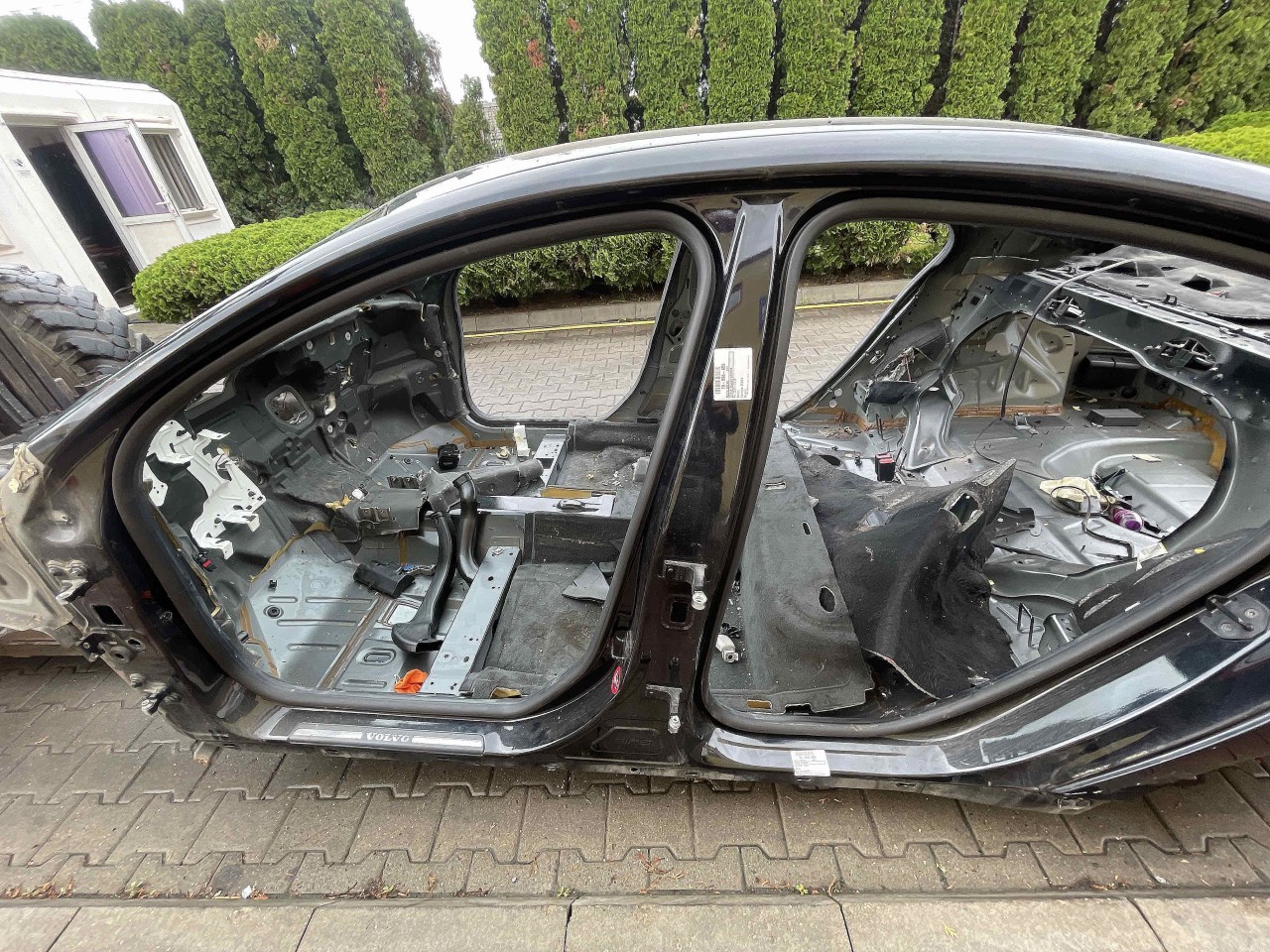 STALP MIJLOC STANGA VOLVO S60 S60 - - (2011 2018)