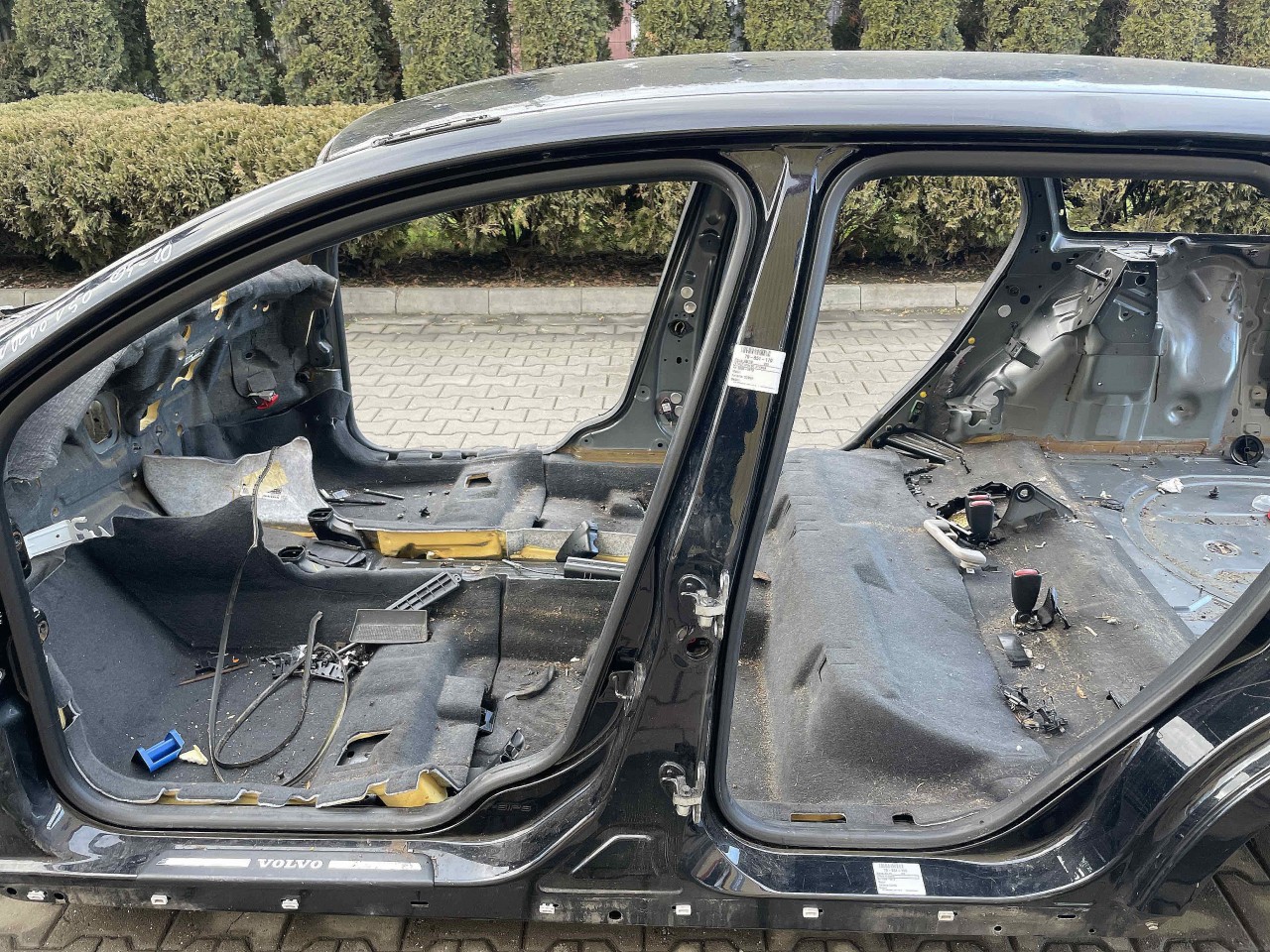 STALP MIJLOC STANGA VOLVO V50 V50 - - (2004 2010)