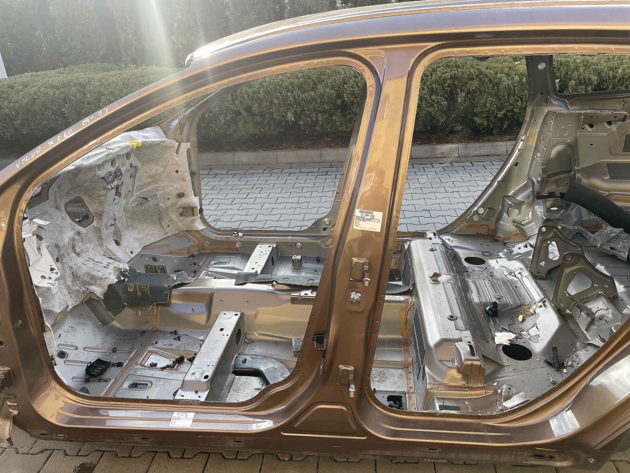 STALP MIJLOC STANGA VOLVO XC 60 XC 60 - - (2008 2013)