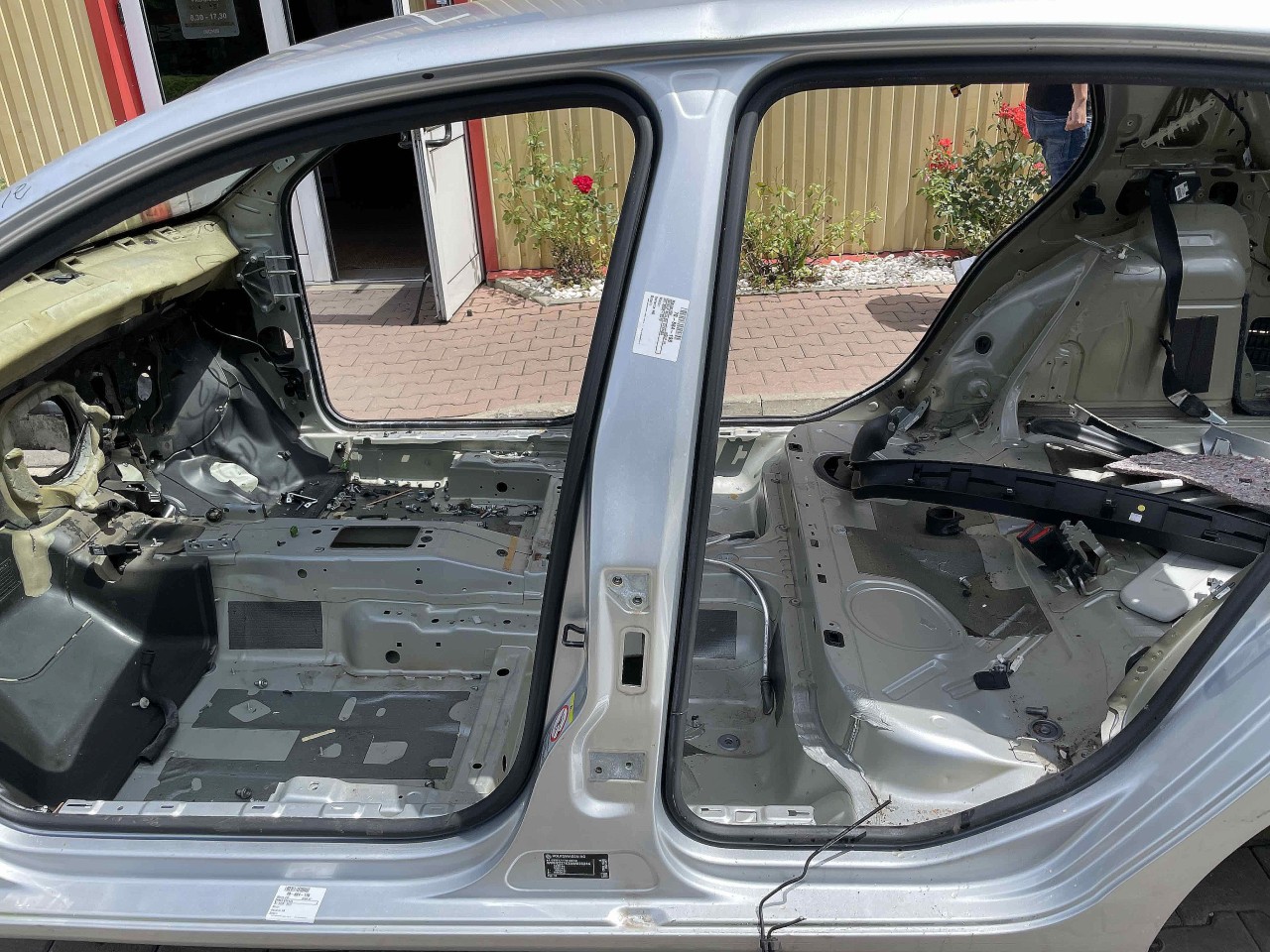 STALP MIJLOC STANGA VW GOLF VI - - (2008 2012)