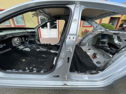STALP MIJLOC STANGA VW JETTA IV - - (2010 2019)