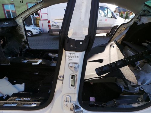 STALP MIJLOC STANGA VW PASSAT CC PASSAT CC - - (2012 2016)