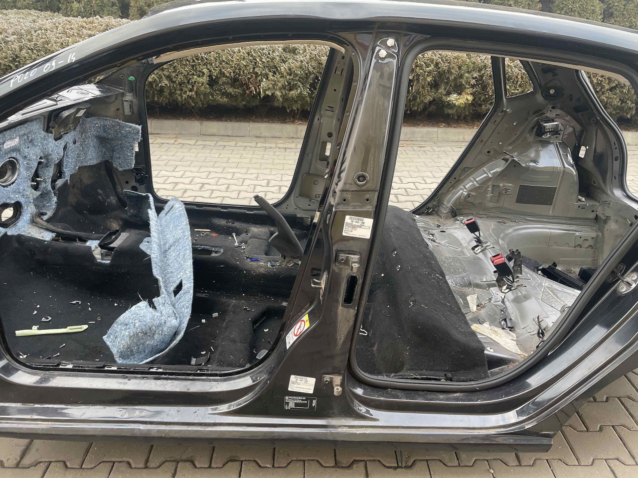 STALP MIJLOC STANGA VW POLO POLO - - (2009 2014)