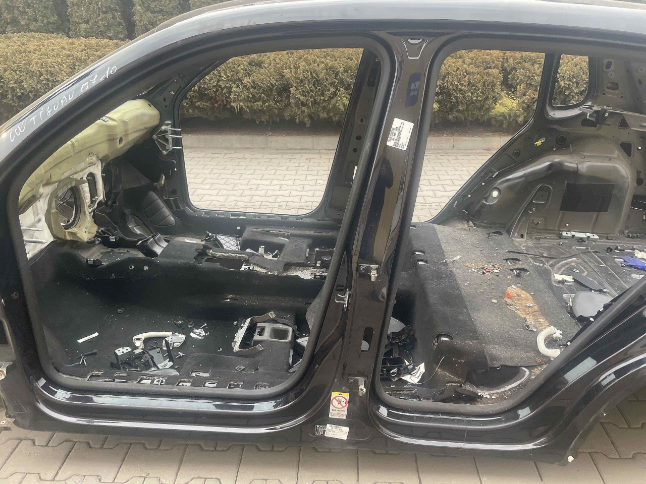 STALP MIJLOC STANGA VW TIGUAN TIGUAN - - (2007 2010)