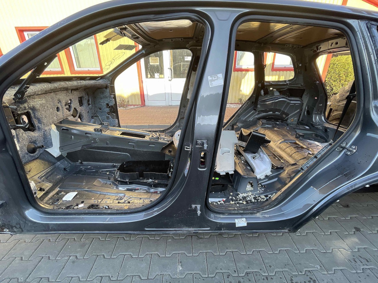 STALP MIJLOC STANGA VW TOUAREG TOUAREG - - (2010 2018)