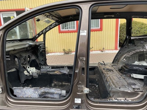 STALP MIJLOC STANGA VW TOURAN TOURAN - - (2010 2015)