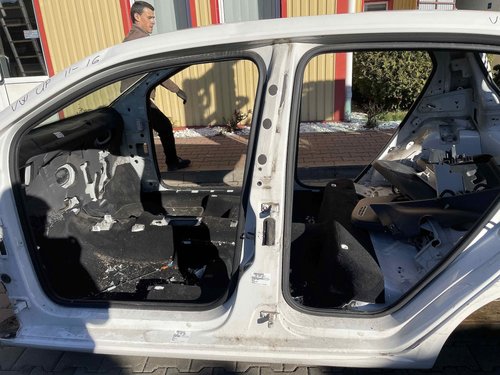 STALP MIJLOC STANGA VW UP - - (2011 2016)