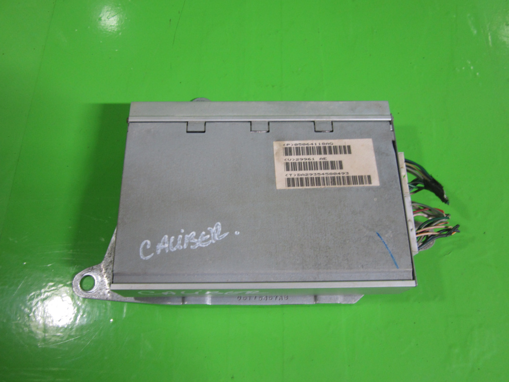 STATIE / AMPLIFICATOR AUDIO DODGE CALIBER FAB. 2006 – 2012 ⭐⭐⭐⭐⭐