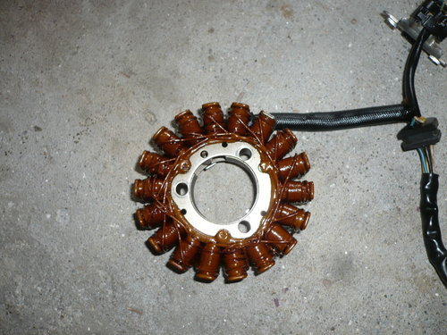 Stator (Generator curent )Aprilia Leonardo Aprilia Scarabeo 125 150 200 cm 4 T  originala
