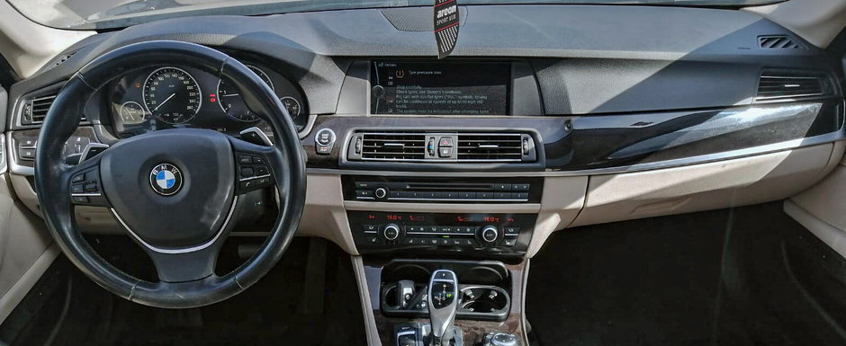 Statul roman a scos la vanzare un BMW Seria 5 confiscat de curand. Masina cu motor diesel de 3.0 litri si sistem de tractiune integrala costa numai 11.670 de euro Statul roman a scos la vanzare un BMW Seria 5 confiscat de curand. Masina cu motor diesel de 3.0 litri si sistem de tractiune integrala costa numai 11.670 de euro