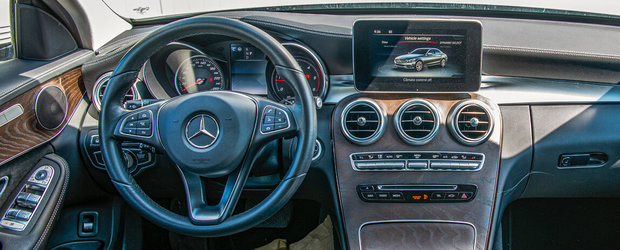 Statul roman scoate la licitatie, pentru a doua oara, un Mercedes C-Class pe care l-a confiscat de curand. Pretul de pornire al modelului german de lux a fost redus cu 25%, la numai 10.950 de euro