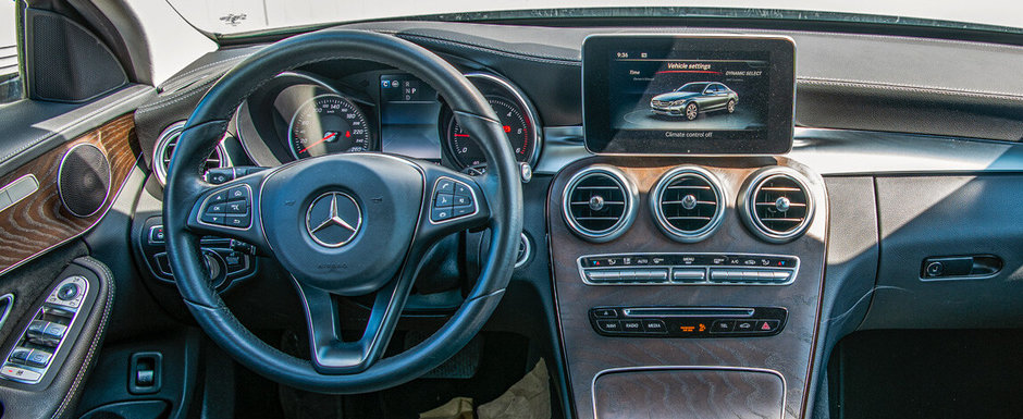 Statul roman scoate la licitatie, pentru a doua oara, un Mercedes C-Class pe care l-a confiscat de curand. Pretul de pornire al modelului german de lux a fost redus cu 25%, la numai 10.950 de euro Statul roman scoate la licitatie, pentru a doua oara, un Mercedes C-Class pe care l-a confiscat de curand. Pretul de pornire al modelului german de lux a fost redus cu 25%, la numai 10.950 de euro