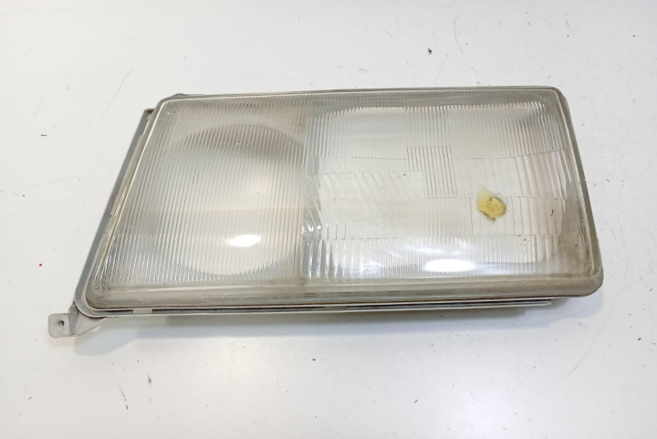 Sticla far stanga cu defect 1305544028 Mercedes-Benz W124 [1984 - 1994]