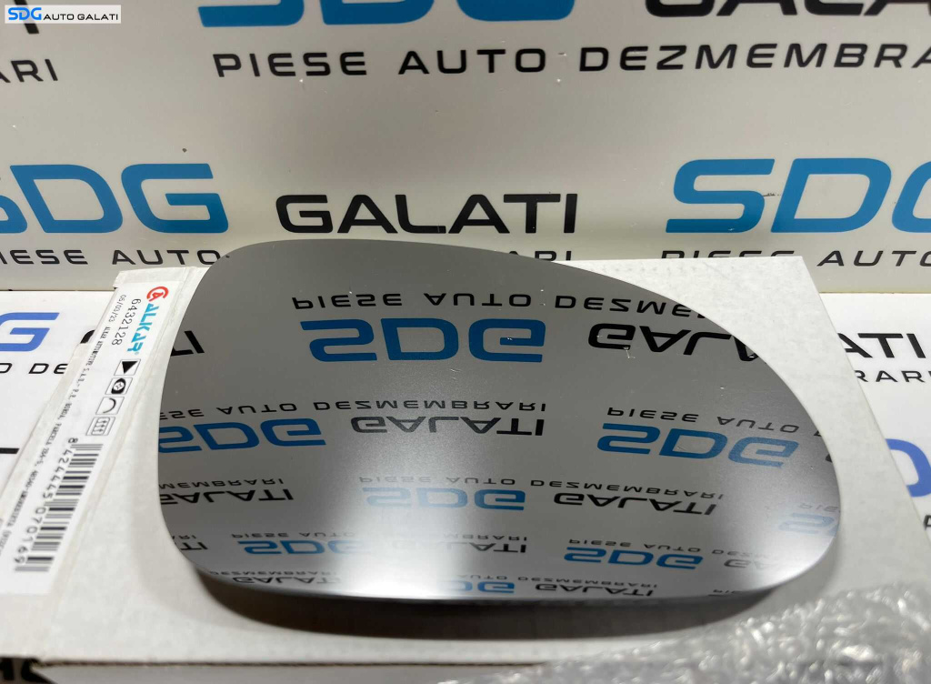 Sticla Geam pentru Oglinda Dreapta (Produs Nou, Aftermarket) Skoda Superb 1 2005 - 2008 Cod 6432128 [B2548]