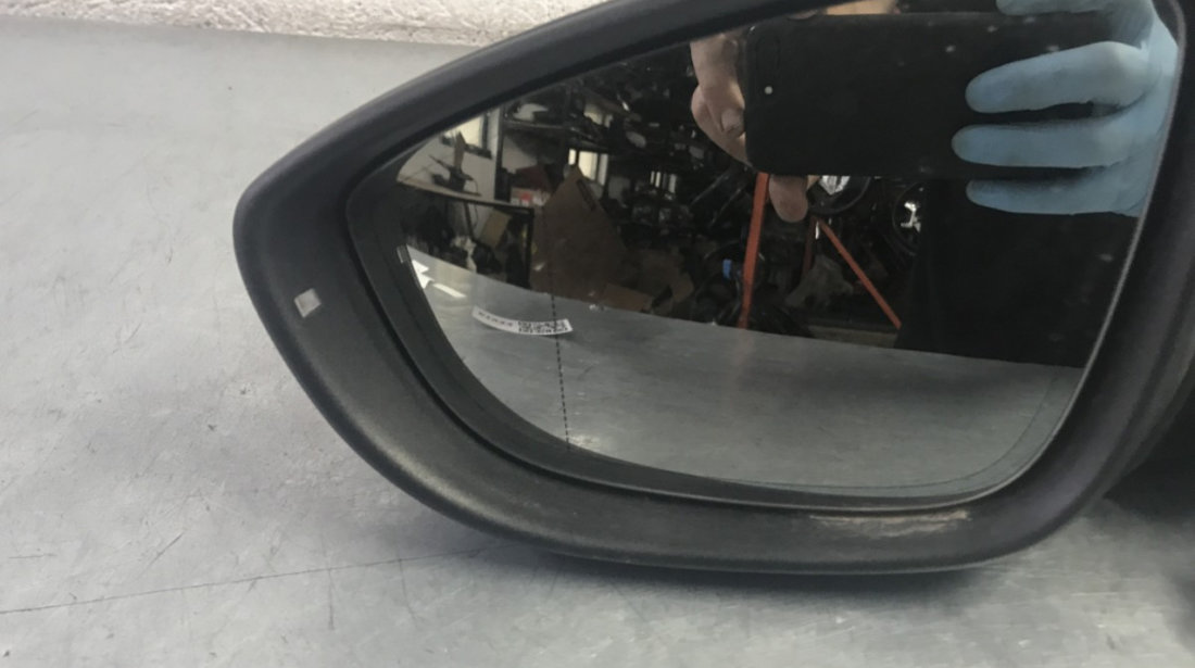 Sticla oglinda stanga heliomata VW Passat B7 , 2.0TDI , Variant Manual sedan 2011 (cod intern: 61934)