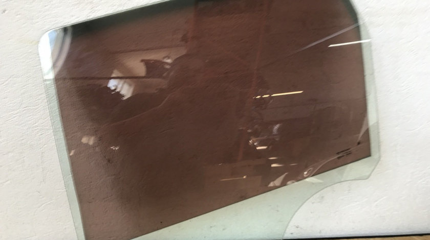 Sticla usa stanga spate Dacia Duster 2015 Diesel 4x2 suv 2015 (cod intern: 25336)
