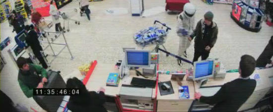 Stig a lansat prima sa carte, toate exemplare s-au vandut instant. VIDEO AICI! Stig a lansat prima sa carte, toate exemplare s-au vandut instant. VIDEO AICI!