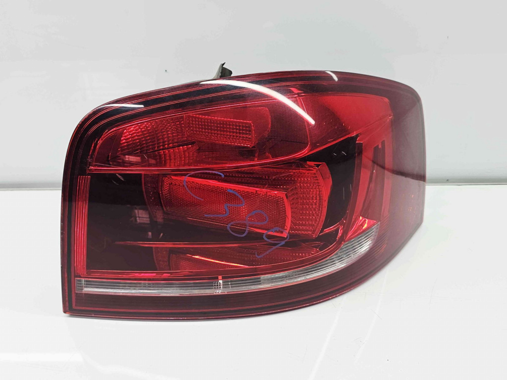 Stop aripa dreapta Audi A3 (8P1) [Fabr 2003-2012] 8P3945096C