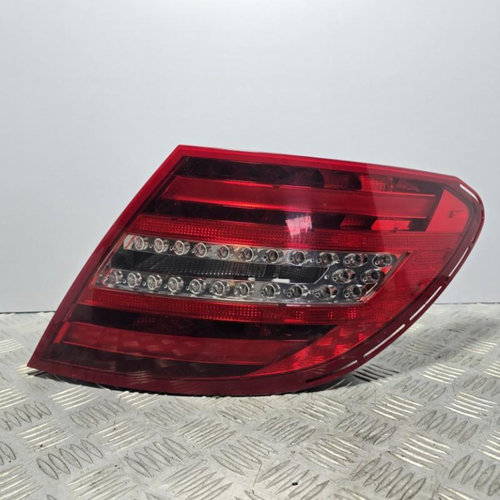 Stop aripa dreapta LED Mercedes C-class facelift 2011-2015 w204 2048205864