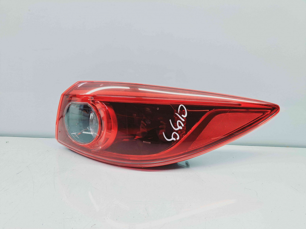 Stop aripa dreapta MAZDA 3 Fastback [Fabr 2003-2009] OEM