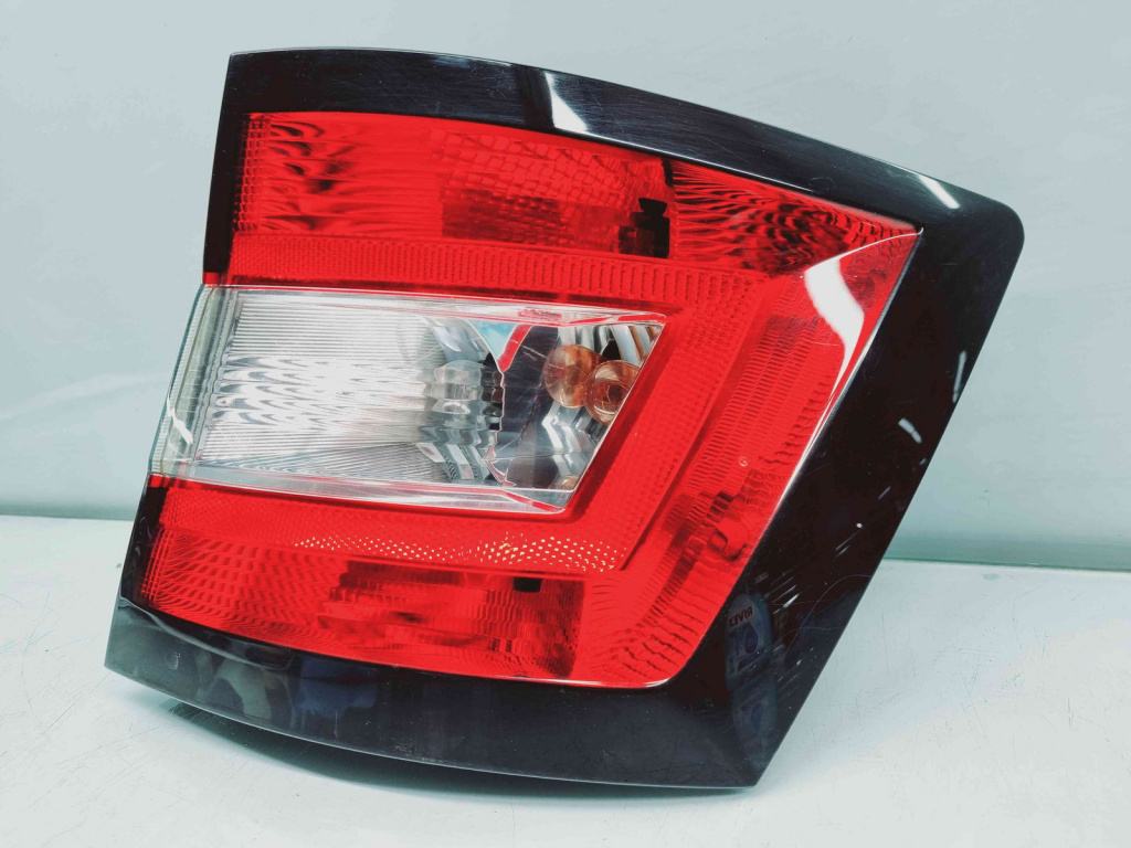 Stop aripa dreapta Skoda Fabia 3 Combi (NJ5) [Fabr 2014-2022] 6V9945096