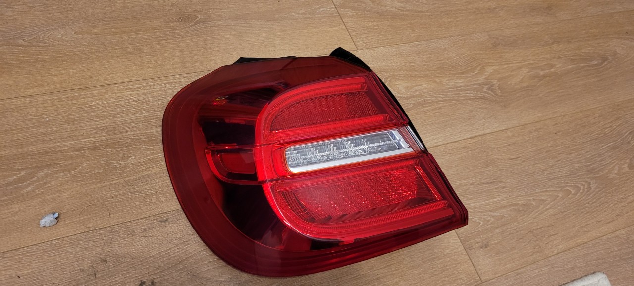 Stop aripa stanga Mercedes GLA W156 ne FL cod A1569061958