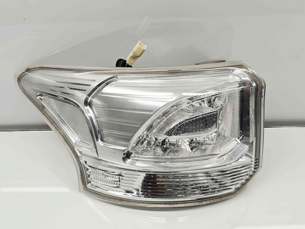 Stop aripa stanga MITSUBISHI Outlander III [Fabr 2012-2014] 8330A789